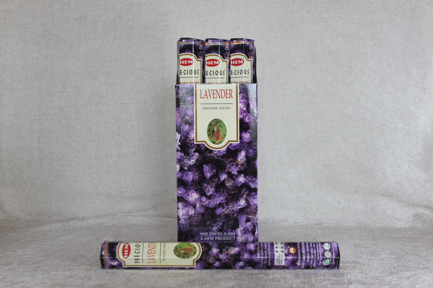HEM Lavender incense sticks – calming incense for meditation, relaxation, and spiritual serenity.