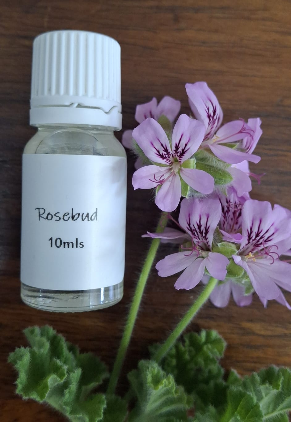 Rosebud Potpourri Oil 10ml – soft, floral fragrance oil that creates a calming, romantic, and serene atmosphere