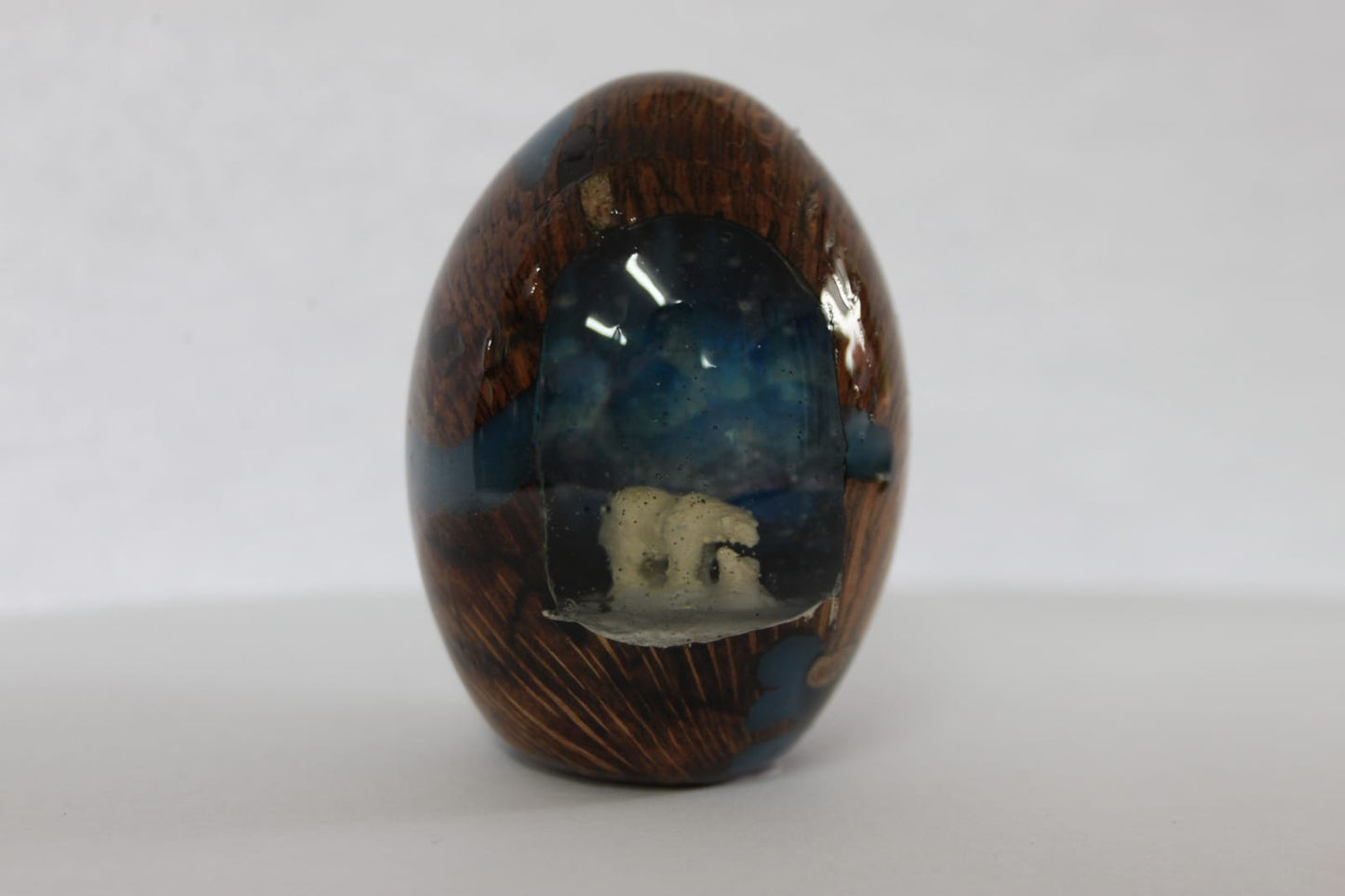Epoxy Dragon Egg - Mom & Baby Polar Bear